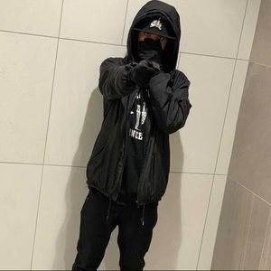 Meet your Posher, Navid